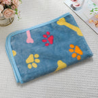 Cross-border pet blanket mat cat and dog flannel blanket autumn and winter warm blanket pet sleeping mat wholesale